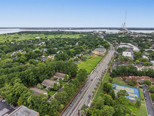 341 W Coleman Boulevard E, Mount Pleasant, SC 29464