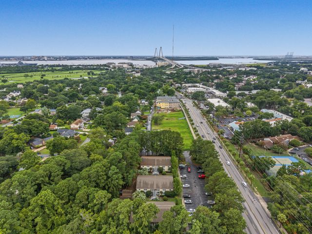 341 W Coleman Boulevard E, Mount Pleasant, SC 29464