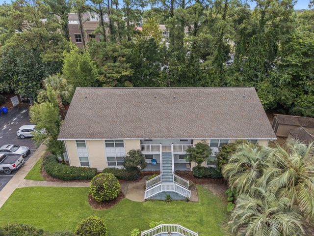 341 W Coleman Boulevard E, Mount Pleasant, SC 29464