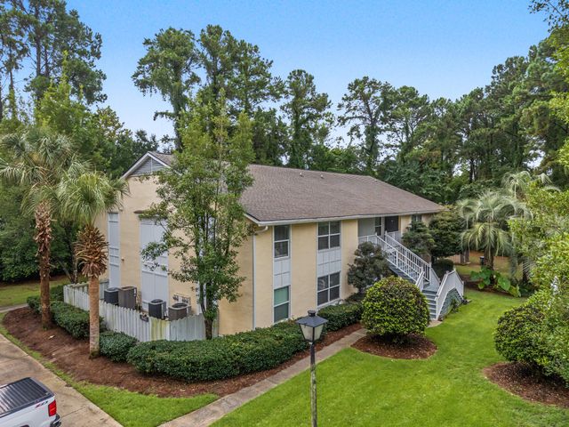 341 W Coleman Boulevard E, Mount Pleasant, SC 29464
