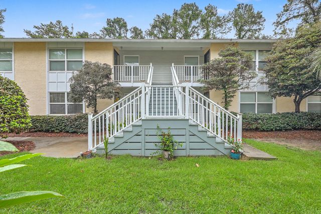 341 W Coleman Boulevard E, Mount Pleasant, SC 29464