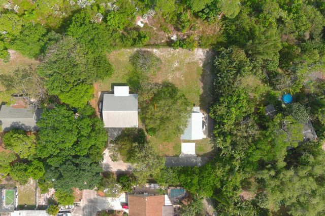 10908 SE Hobart Street, Jupiter, FL 33469