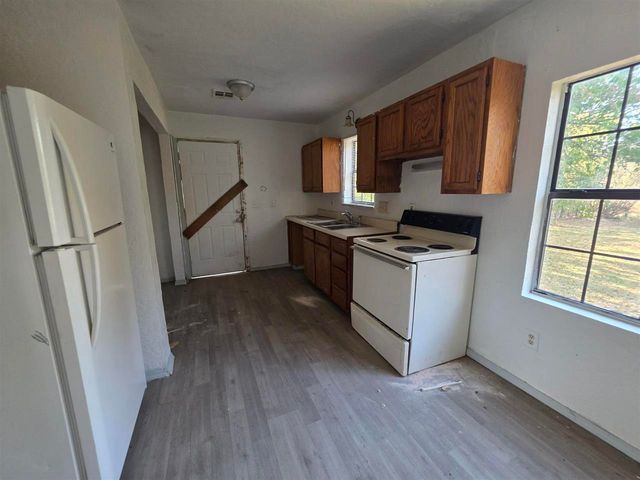 2411 SW C Ave, Lawton, OK 73505