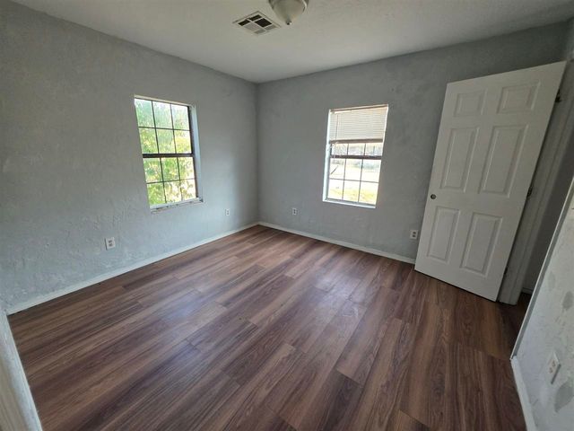2411 SW C Ave, Lawton, OK 73505