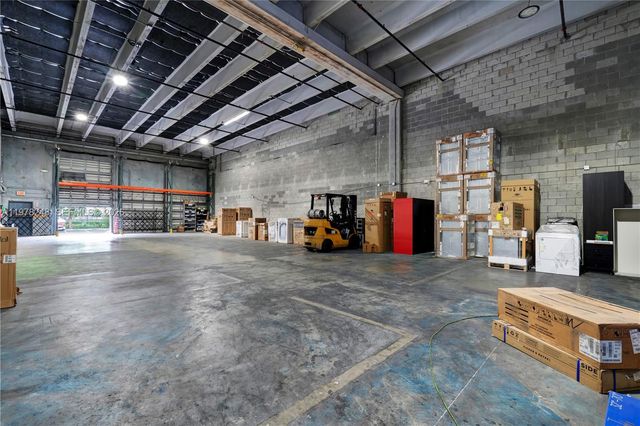 7770 NW 46th Street 23, Doral, FL 33166