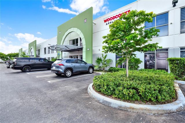 7770 NW 46th Street 23, Doral, FL 33166