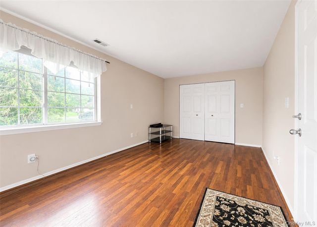 333 Prairie Court, Manorville, NY 11949