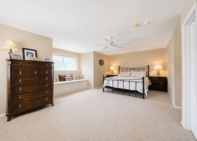 333 Prairie Court, Manorville, NY 11949