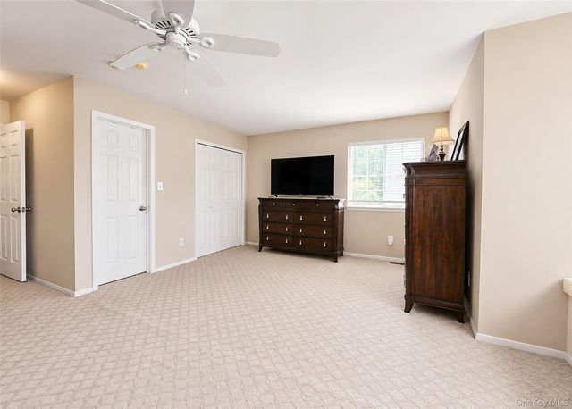 333 Prairie Court, Manorville, NY 11949