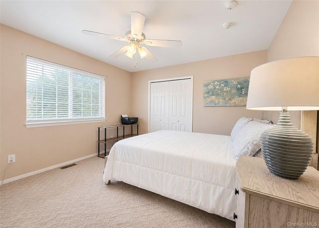 333 Prairie Court, Manorville, NY 11949