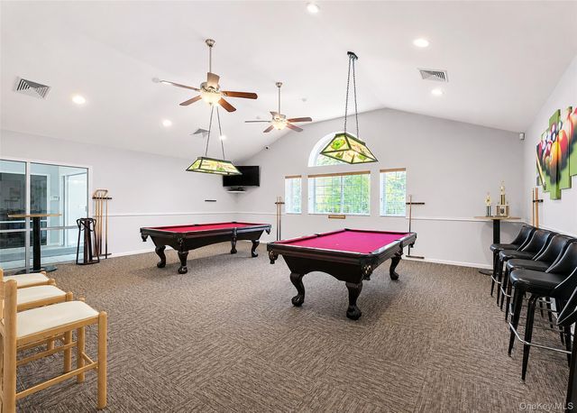 333 Prairie Court, Manorville, NY 11949