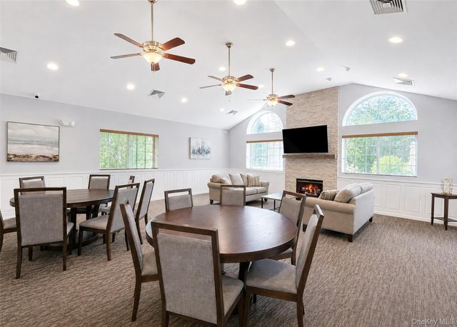 333 Prairie Court, Manorville, NY 11949
