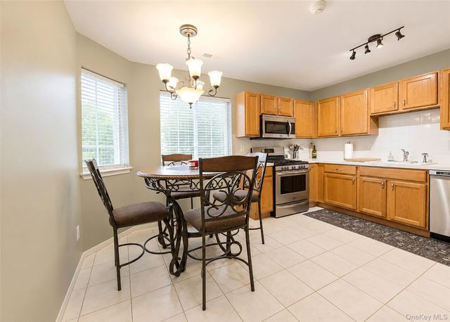333 Prairie Court, Manorville, NY 11949