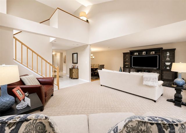 333 Prairie Court, Manorville, NY 11949