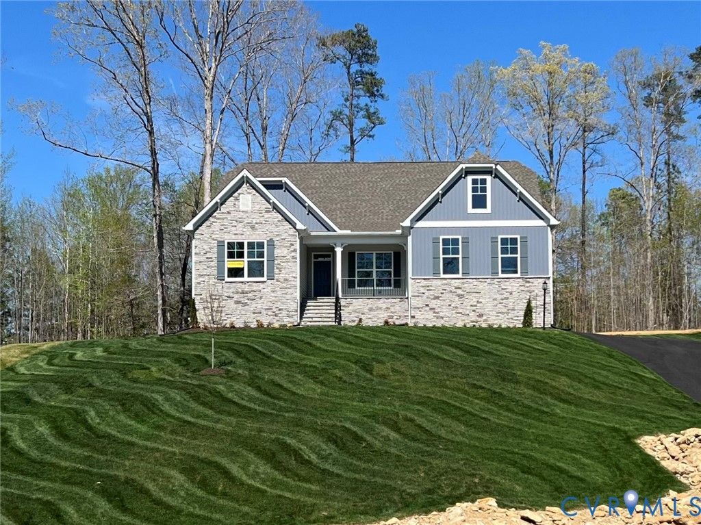 8124 Clancy Ct, Chesterfield, VA 23838