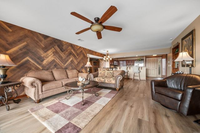 200 Pretti Pt Apt E2, Hot Springs, AR 71913