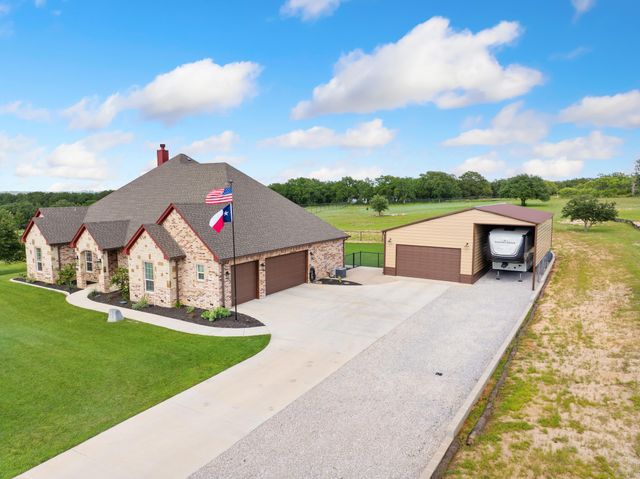 301 Aviara Court, Poolville, TX 76487