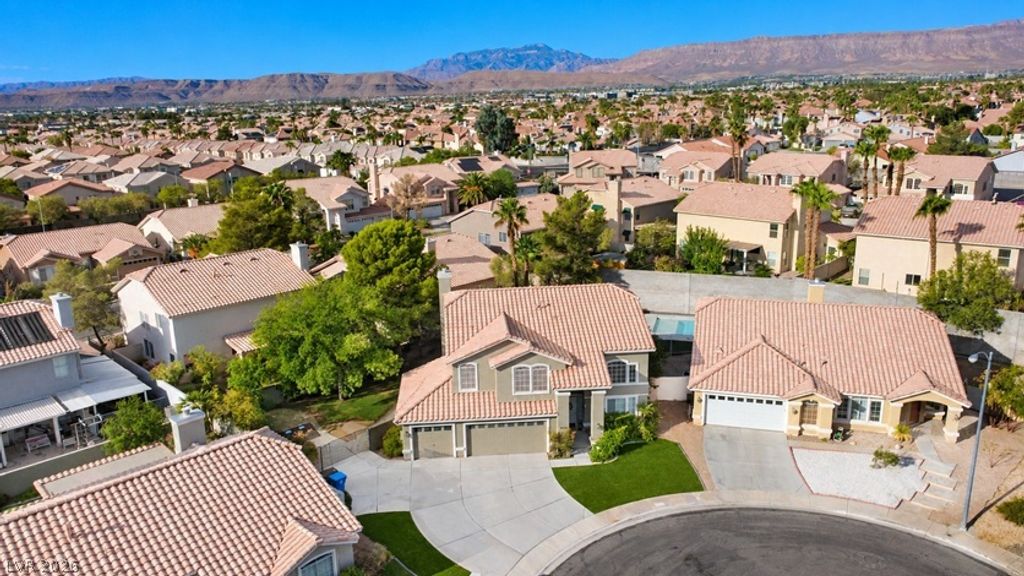8935 Waymire Creek Court, Las Vegas, NV 89147 — photo 3