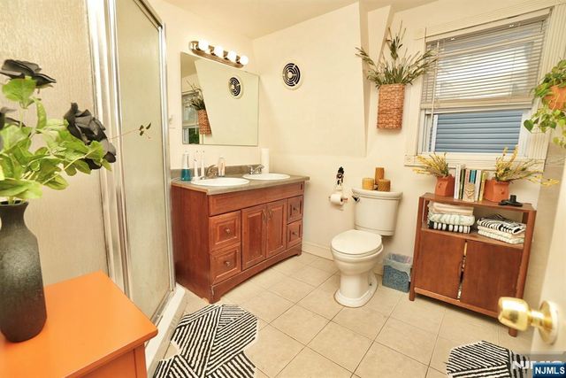 566-568 Highland, Newark, NJ 07104