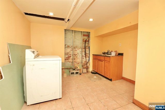 566-568 Highland, Newark, NJ 07104