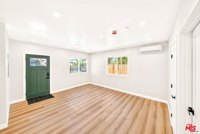 204 E 88th Street, Los Angeles, CA 90003