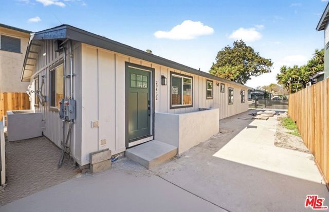 204 E 88th Street, Los Angeles, CA 90003