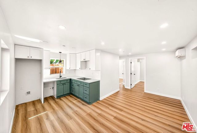 204 E 88th Street, Los Angeles, CA 90003