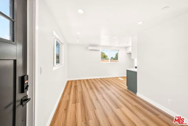 204 E 88th Street, Los Angeles, CA 90003