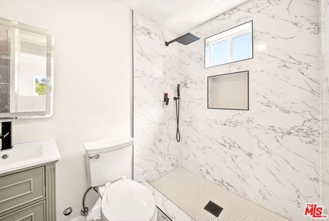 204 E 88th Street, Los Angeles, CA 90003