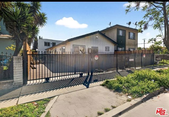 204 E 88th Street, Los Angeles, CA 90003