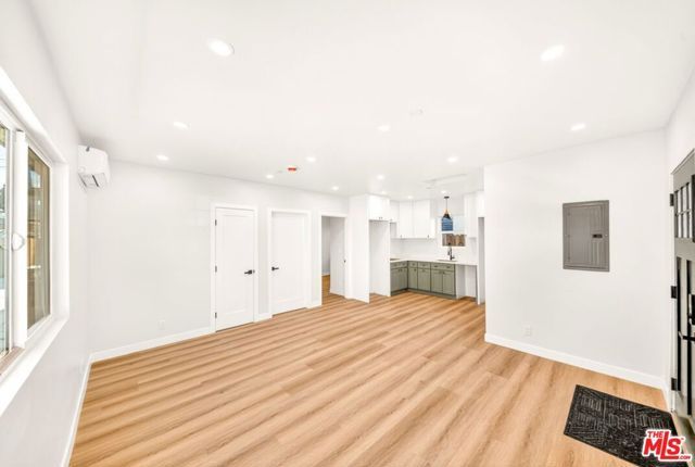 204 E 88th Street, Los Angeles, CA 90003