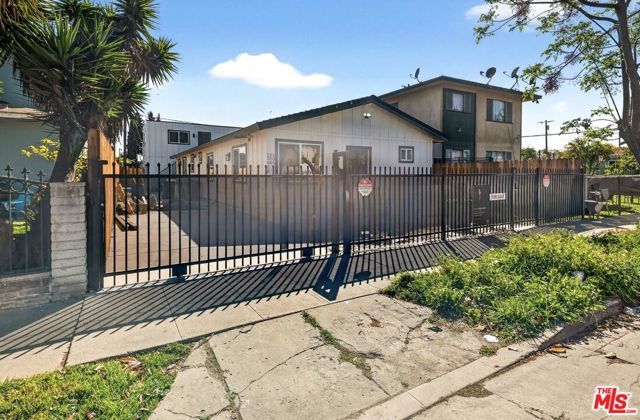 204 E 88th Street, Los Angeles, CA 90003
