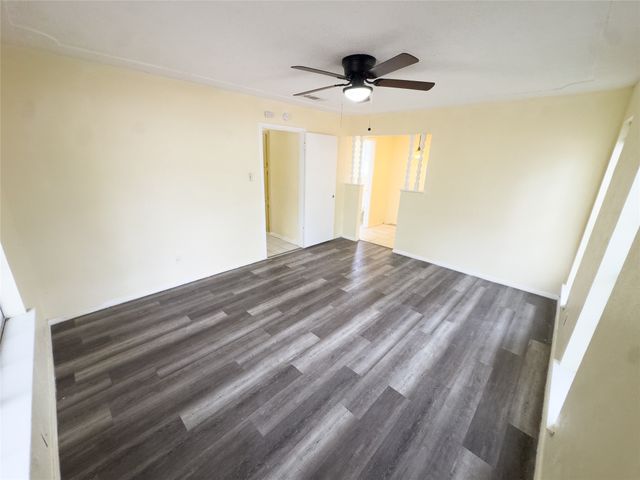 808 Warwick Street, Bedford, TX 76022