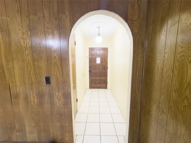808 Warwick Street, Bedford, TX 76022
