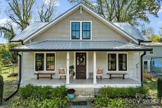 31 Massey Road, Asheville, NC 28804