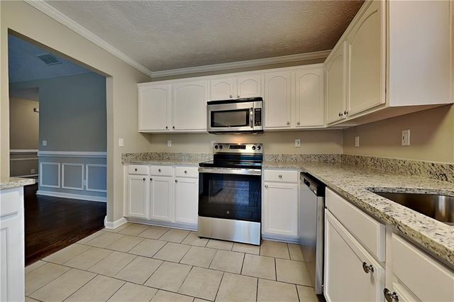 1298 Sierra Ridge Place, Loganville, GA 30052