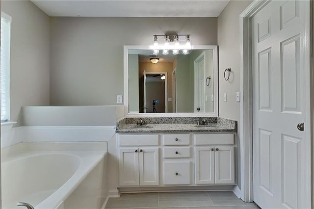 1298 Sierra Ridge Place, Loganville, GA 30052