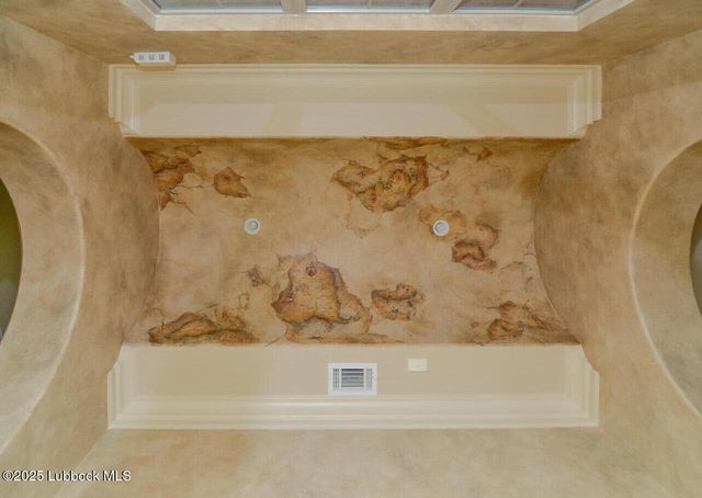 1106 N 14th Street, Wolfforth, TX 79382