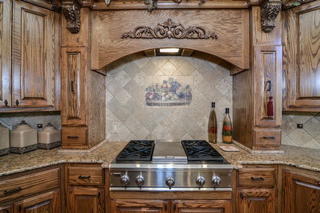 1106 N 14th Street, Wolfforth, TX 79382