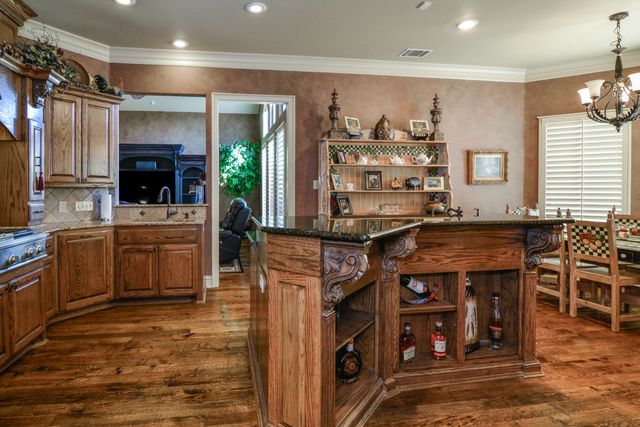 1106 N 14th Street, Wolfforth, TX 79382