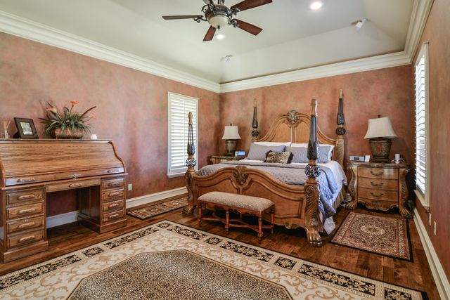 1106 N 14th Street, Wolfforth, TX 79382