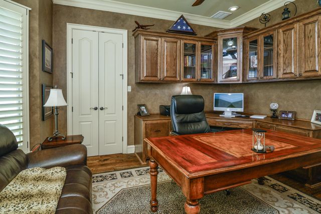 1106 N 14th Street, Wolfforth, TX 79382