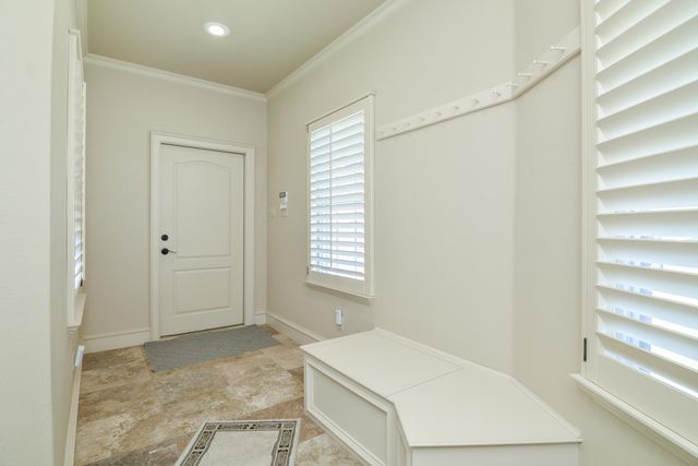 1106 N 14th Street, Wolfforth, TX 79382