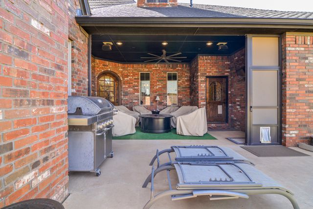 1106 N 14th Street, Wolfforth, TX 79382