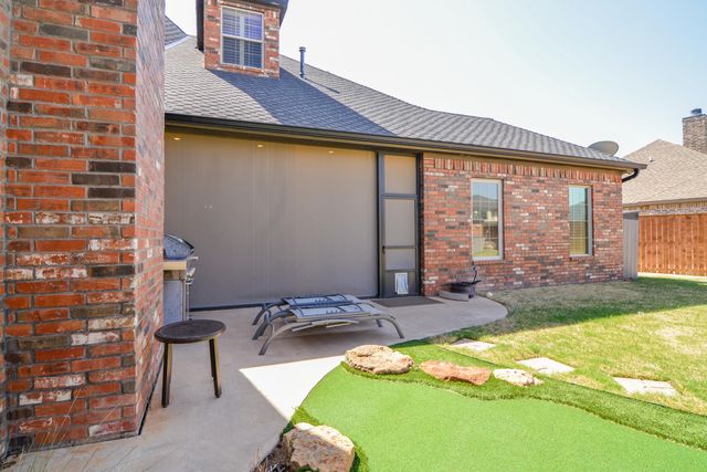 1106 N 14th Street, Wolfforth, TX 79382