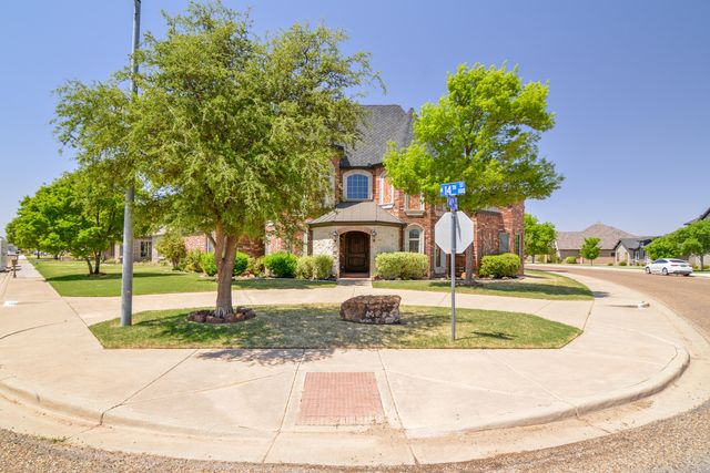 1106 N 14th Street, Wolfforth, TX 79382