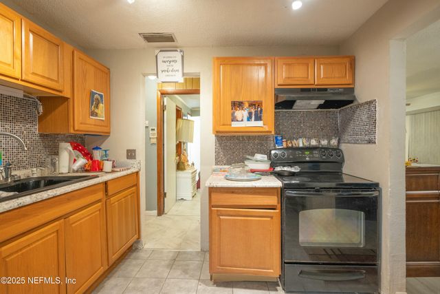 2654 WILKINS Court, Jacksonville, FL 32209