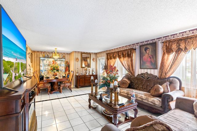 4996 Sable Pine Circle A1, West Palm Beach, FL 33417