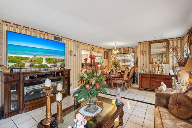 4996 Sable Pine Circle A1, West Palm Beach, FL 33417