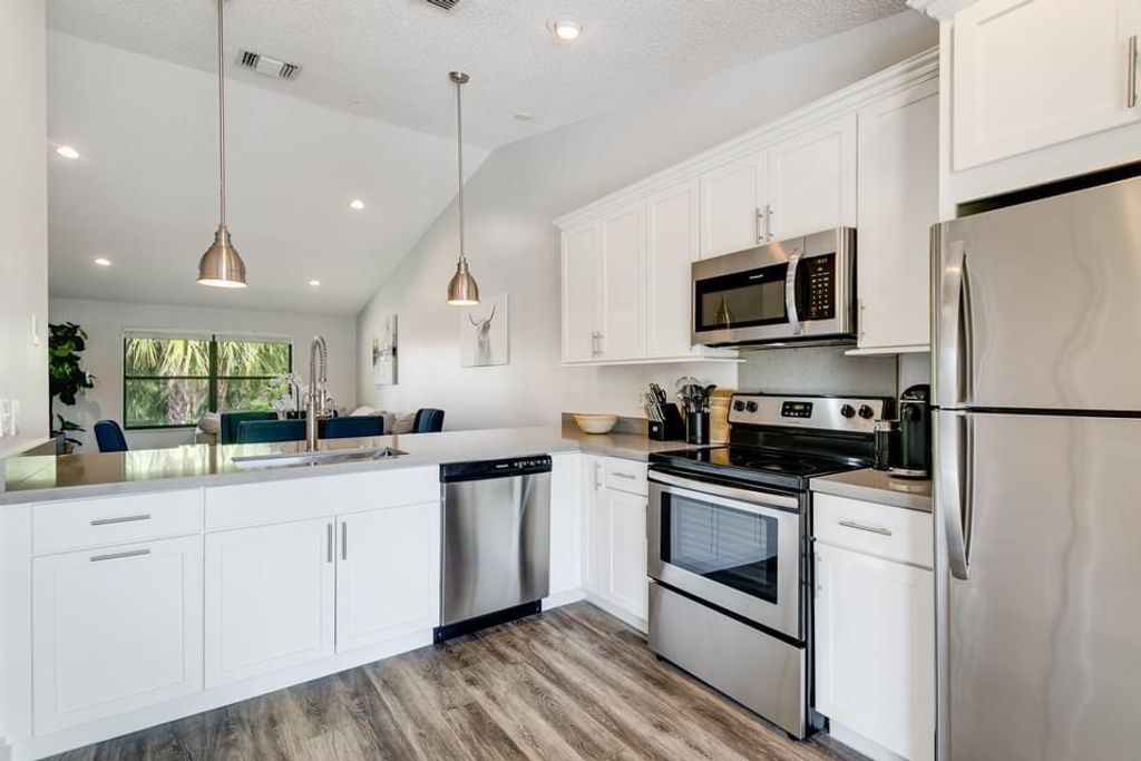 13065 Albright Court 28, Wellington, FL 33414